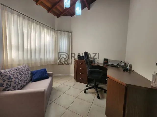 Casa com 250m² 4 quartos e 5 banheiros, à venda, no bairro Santa Rosa em Vinhedo
