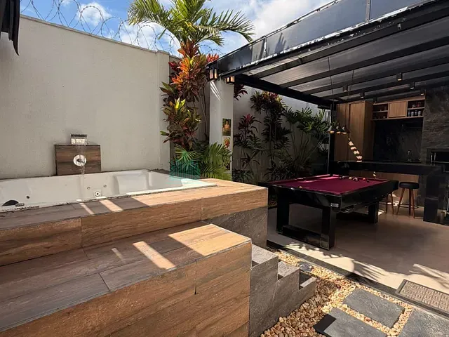Casa 2 quartos e 2 banheiros, à venda, no bairro Vila União em Catalão