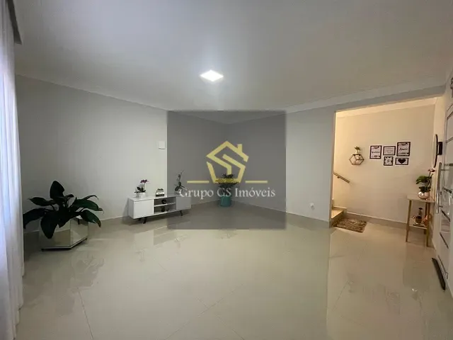 Casa com 280m² 3 quartos e 3 banheiros, à venda, no bairro Jardim Maria Rosa em Valinhos