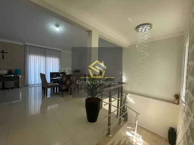 Casa com 280m² 3 quartos e 3 banheiros, à venda, no bairro Jardim Maria Rosa em Valinhos