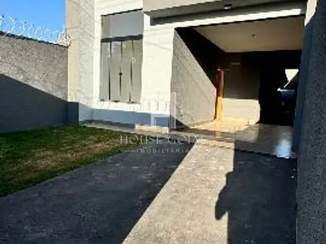Casa 3 quartos e 2 banheiros, à venda, no bairro Setor Colonial Sul em Aparecida de Goiânia