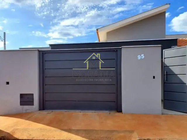 Casa com 151m² 2 quartos e 2 banheiros, à venda, no bairro Jd Ouro Verde em Guaxupé