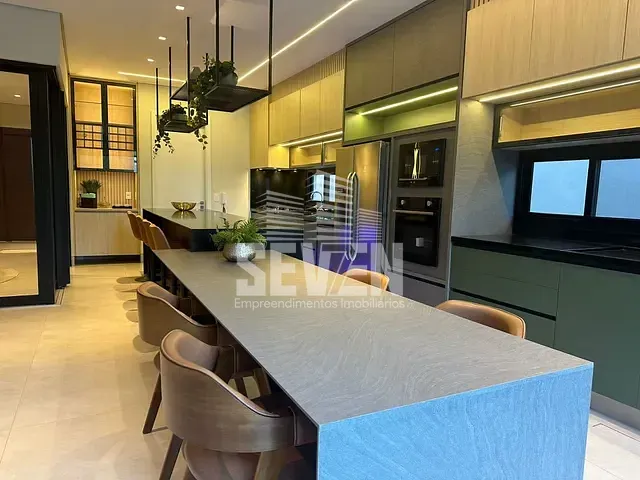 Casa com 450m² 3 quartos e 4 banheiros, à venda, no bairro Residencial Lago Sul em Bauru
