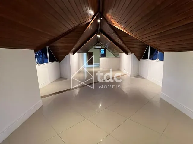Casa 5 quartos e 6 banheiros, para alugar, no bairro Barra da Tijuca em Rio de Janeiro