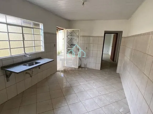 Casa com 408m² 8 quartos e 4 banheiros, à venda, no bairro Jardim Maria Augusta em Taubaté