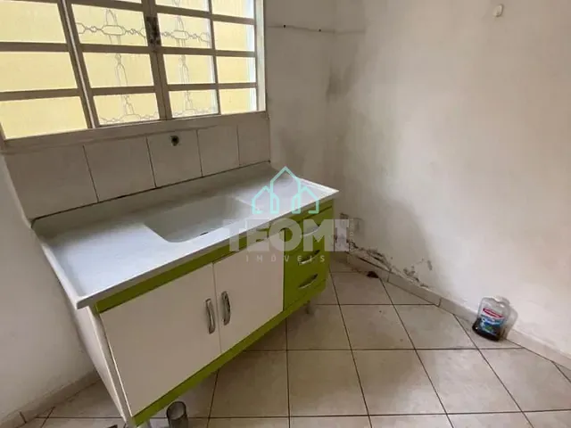 Casa com 408m² 8 quartos e 4 banheiros, à venda, no bairro Jardim Maria Augusta em Taubaté