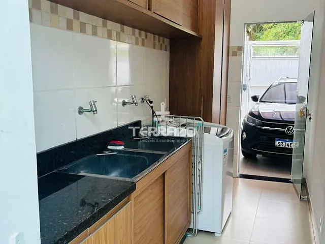 Casa com 304m² 3 quartos e 3 banheiros, à venda, no bairro Roma em Volta Redonda