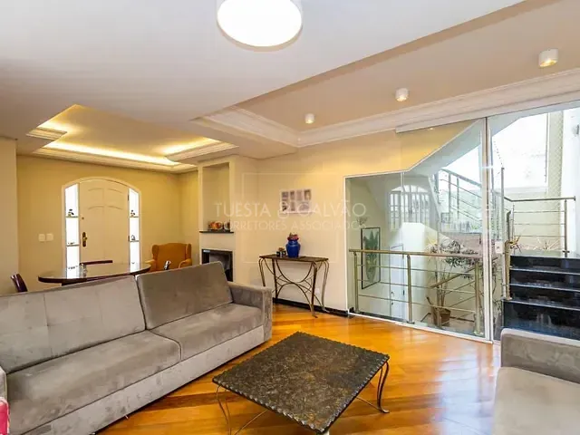 Casa com 302m² 4 quartos e 5 banheiros, à venda, no bairro Campo Comprido em Curitiba