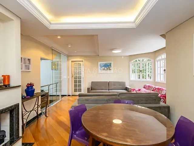 Casa com 302m² 4 quartos e 5 banheiros, à venda, no bairro Campo Comprido em Curitiba