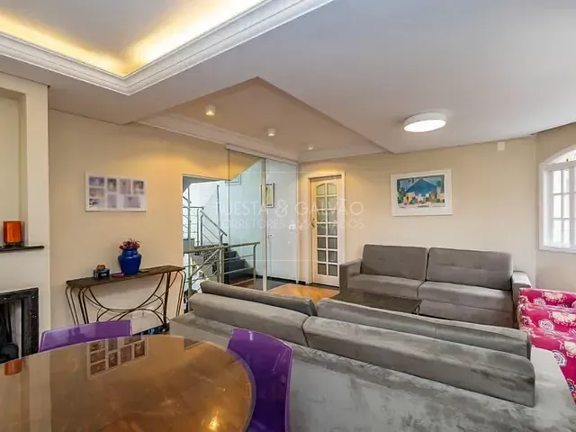 Casa com 302m² 4 quartos e 5 banheiros, à venda, no bairro Campo Comprido em Curitiba