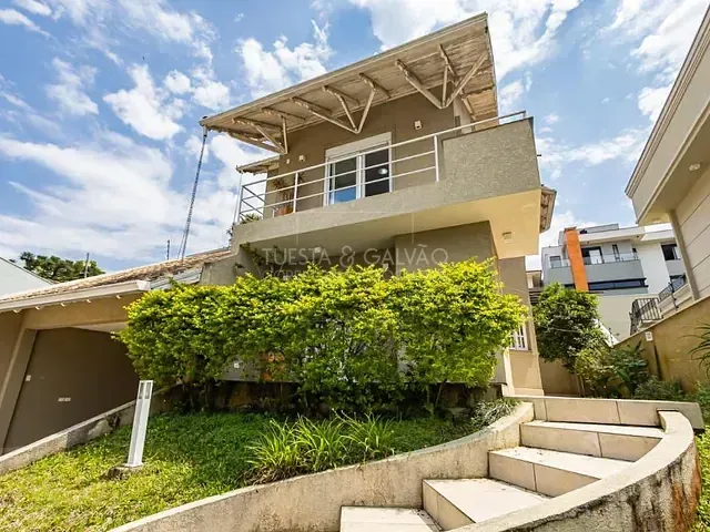 Casa com 302m² 4 quartos e 5 banheiros, à venda, no bairro Campo Comprido em Curitiba