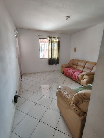 Casa 2 quartos e 1 banheiro, à venda, no bairro Loteamento Extensão do Serramar em Rio das Ostras