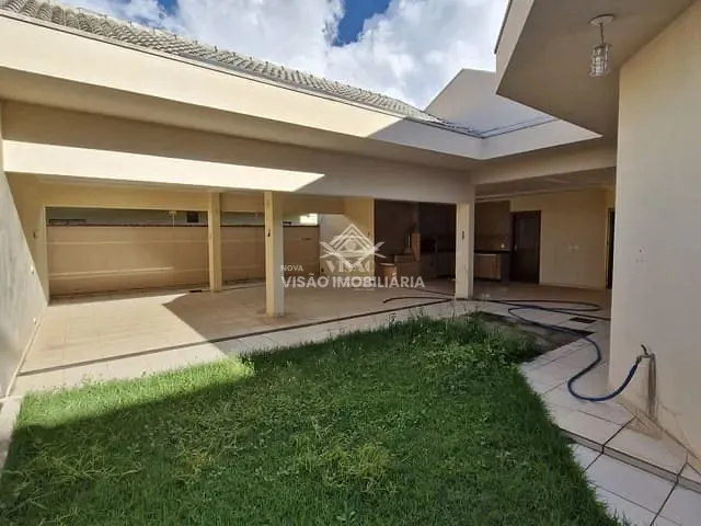 Casa com 498m² 4 quartos e 2 banheiros, à venda, no bairro Jardim Paraíso em Sinop