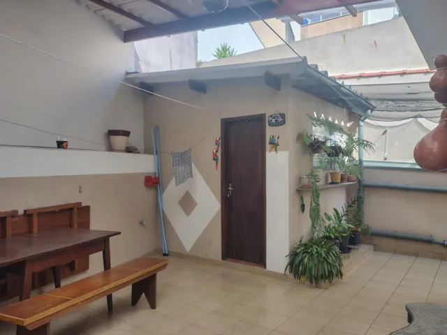 Casa com 300m² 3 quartos e 2 banheiros, à venda, no bairro Parque Oratório em Santo André
