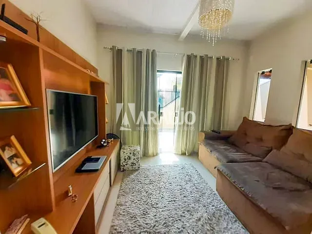 Casa com 210m² 2 quartos e 2 banheiros, à venda, no bairro Cidade Nova em Itajaí