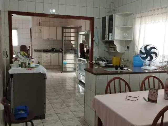 Casa com 456m² 3 quartos e 3 banheiros, à venda, no bairro Bom Jardim em São José do Rio Preto