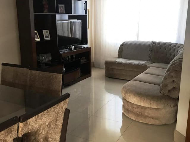 Casa com 112m² 3 quartos e 3 banheiros, à venda, no bairro Oficinas em Ponta Grossa