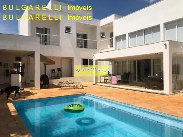 Casa com 998m² 4 quartos e 6 banheiros, à venda, no bairro Terras de São Carlos em Jundiaí