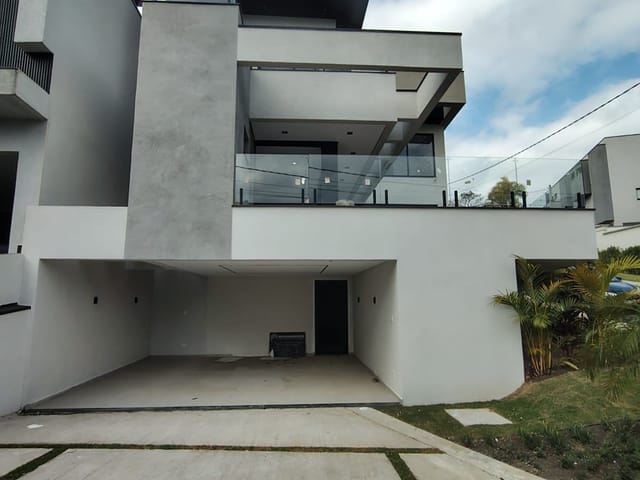 Casa com 270m² 4 quartos e 5 banheiros, à venda, no bairro Mogi Moderno em Mogi das Cruzes