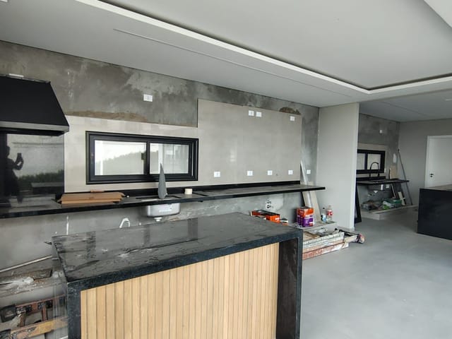 Casa com 270m² 4 quartos e 5 banheiros, à venda, no bairro Mogi Moderno em Mogi das Cruzes
