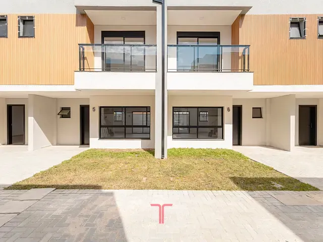 Casa com 144m² 3 quartos e 4 banheiros, à venda, no bairro Xaxim em Curitiba