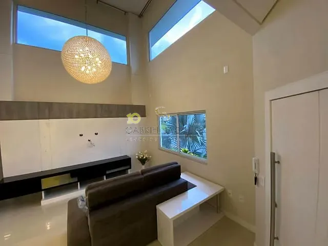 Casa com 360m² 3 quartos e 2 banheiros, para alugar, no bairro Pedra Branca em Palhoça