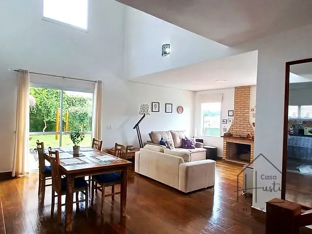 Casa com 527m² 3 quartos e 2 banheiros, à venda, no bairro Altos de São Roque - Ponderosa em São Roque