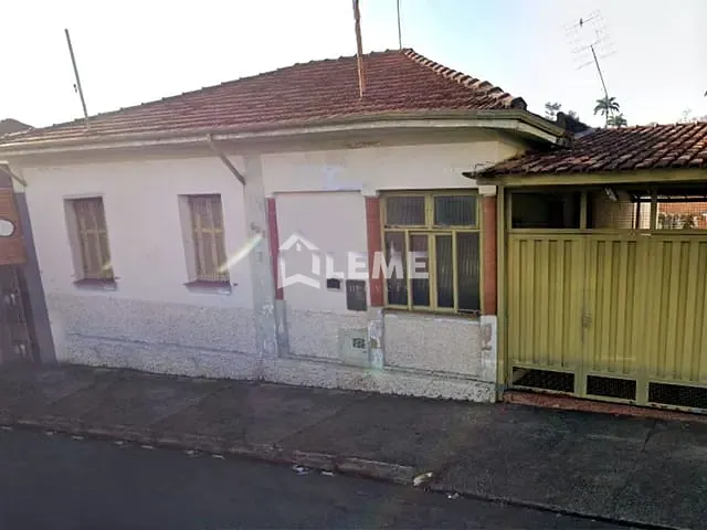 Casa à venda, no bairro Centro em Mococa