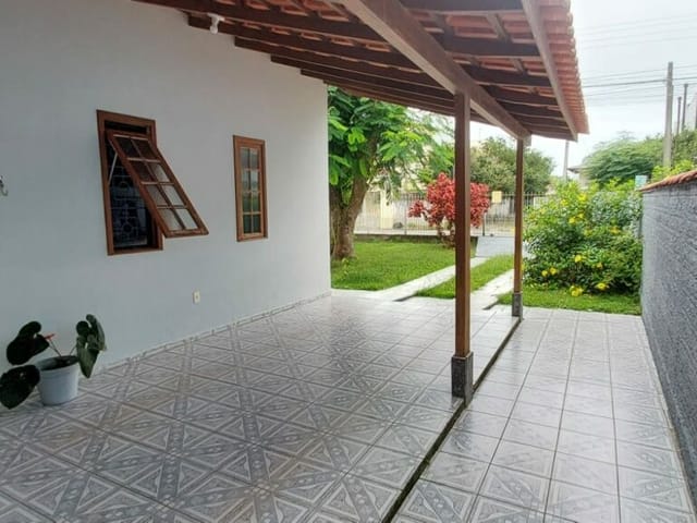 Casa com 442m² 4 quartos e 3 banheiros, à venda, no bairro Ingleses do Rio Vermelho em Florianópolis