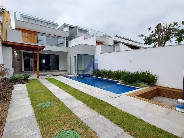 Casa com 443m² 4 quartos e 5 banheiros, à venda, no bairro Barra da Tijuca em Rio de Janeiro