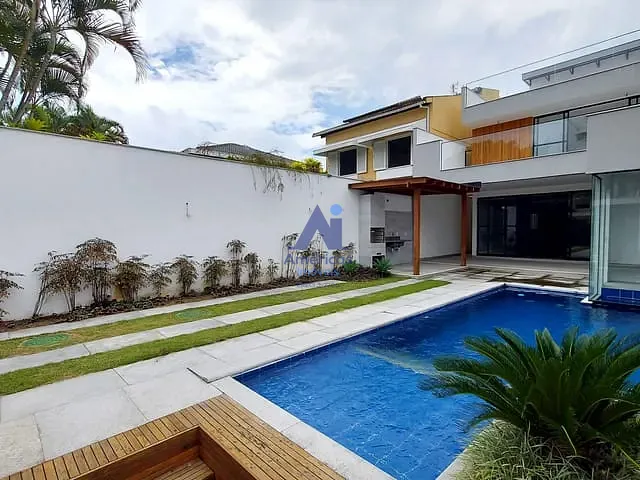 Casa com 443m² 4 quartos e 5 banheiros, à venda, no bairro Barra da Tijuca em Rio de Janeiro