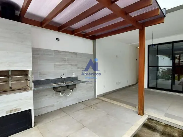 Casa com 443m² 4 quartos e 5 banheiros, à venda, no bairro Barra da Tijuca em Rio de Janeiro