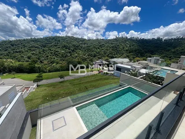 Casa 4 quartos e 8 banheiros, à venda, no bairro Alphaville em Santana de Parnaíba