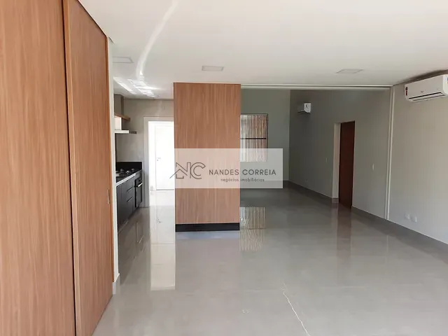 Casa 3 quartos e 4 banheiros, à venda, no bairro Vivendas do Arvoredo em Londrina