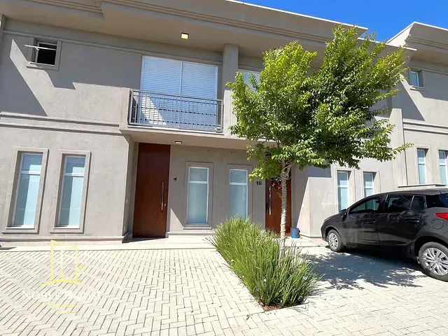 Casa com 127m² 3 quartos e 4 banheiros, para alugar, no bairro Chácaras Silvania em Valinhos