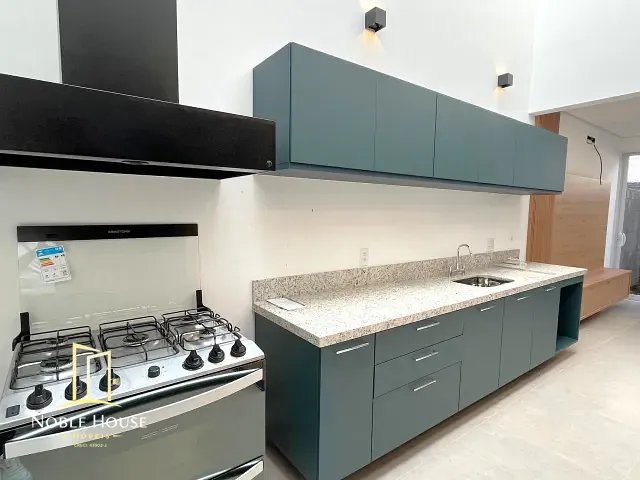 Casa com 127m² 3 quartos e 4 banheiros, para alugar, no bairro Chácaras Silvania em Valinhos