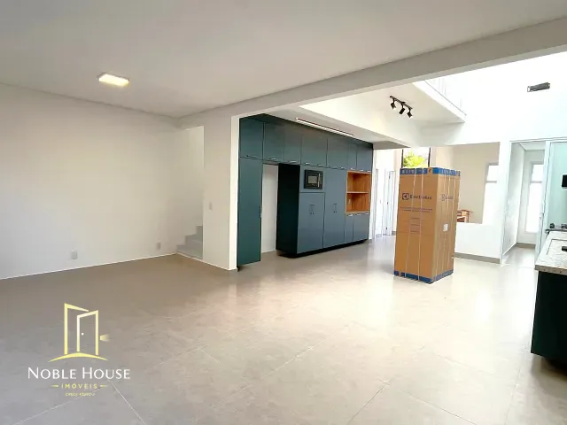 Casa com 127m² 3 quartos e 4 banheiros, para alugar, no bairro Chácaras Silvania em Valinhos