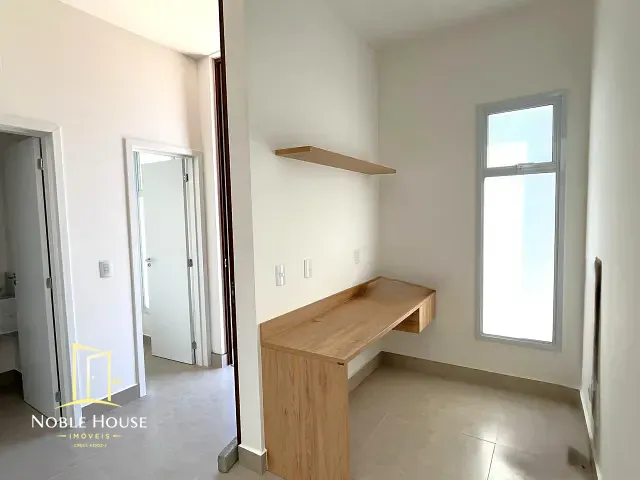 Casa com 127m² 3 quartos e 4 banheiros, para alugar, no bairro Chácaras Silvania em Valinhos