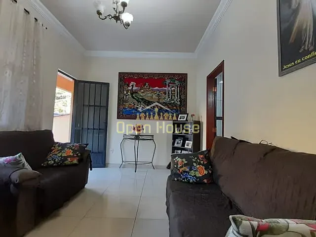 Casa com 212m² 4 quartos e 2 banheiros, à venda, no bairro Santa Maria II em Barra Mansa