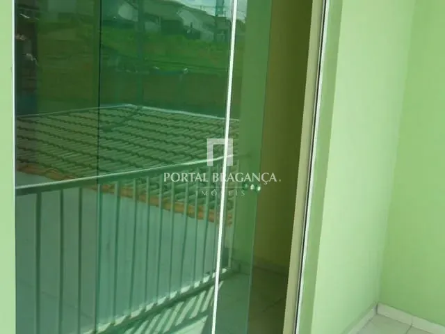 Casa 2 quartos e 2 banheiros, à venda, no bairro Aparecida em Bragança Paulista