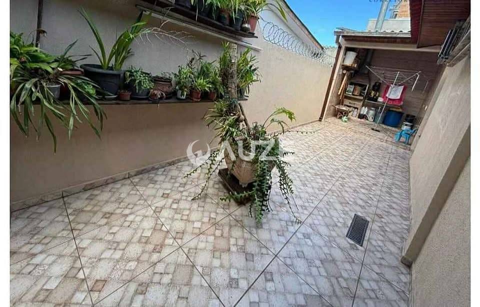 Casa à venda com 3 quartos, 120m² - Foto 5