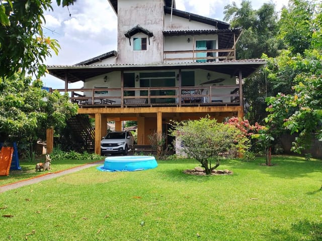 Casa com 900m² 3 quartos e 4 banheiros, à venda, no bairro Barra de São João em Casimiro de Abreu