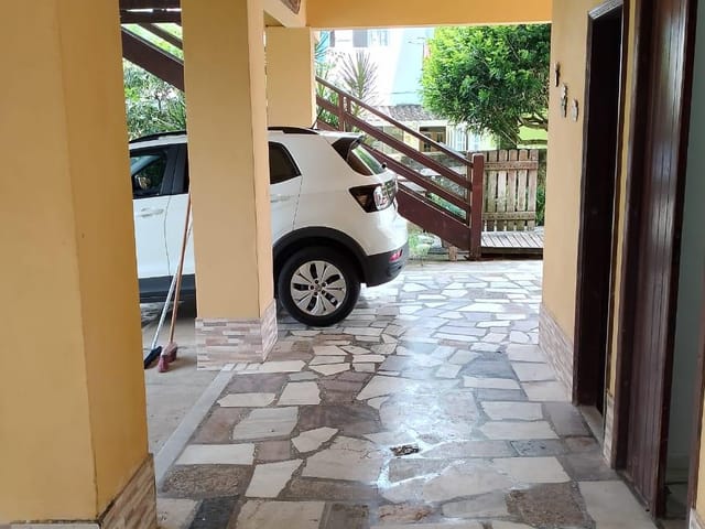 Casa com 900m² 3 quartos e 4 banheiros, à venda, no bairro Barra de São João em Casimiro de Abreu