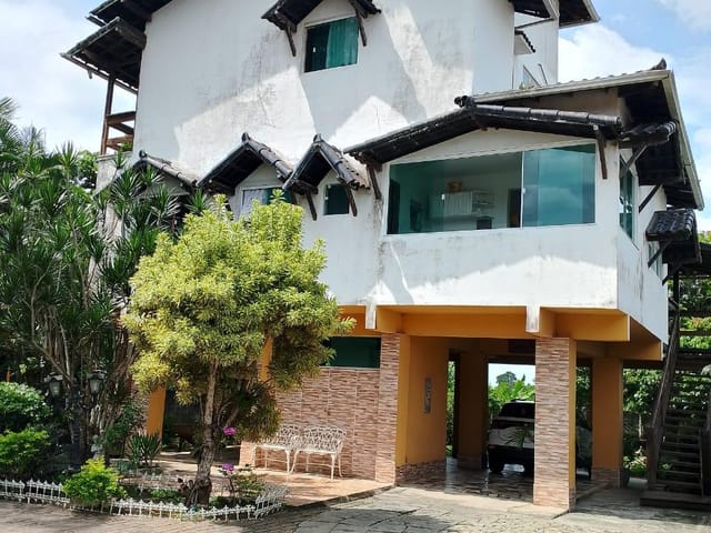 Casa com 900m² 3 quartos e 4 banheiros, à venda, no bairro Barra de São João em Casimiro de Abreu