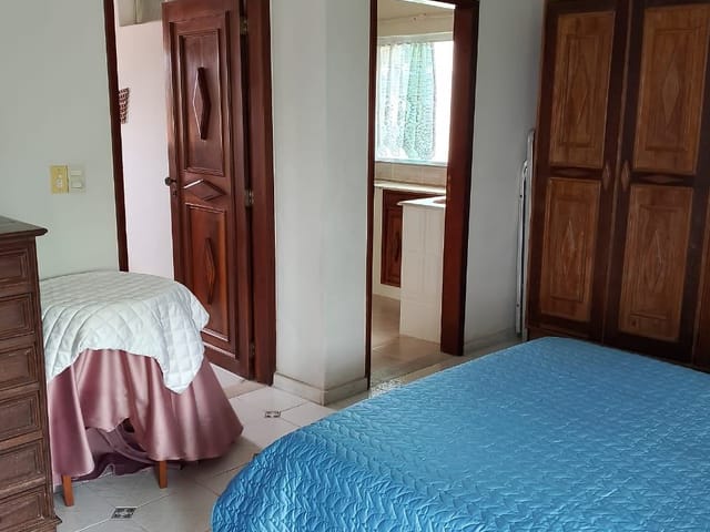 Casa com 900m² 3 quartos e 4 banheiros, à venda, no bairro Barra de São João em Casimiro de Abreu