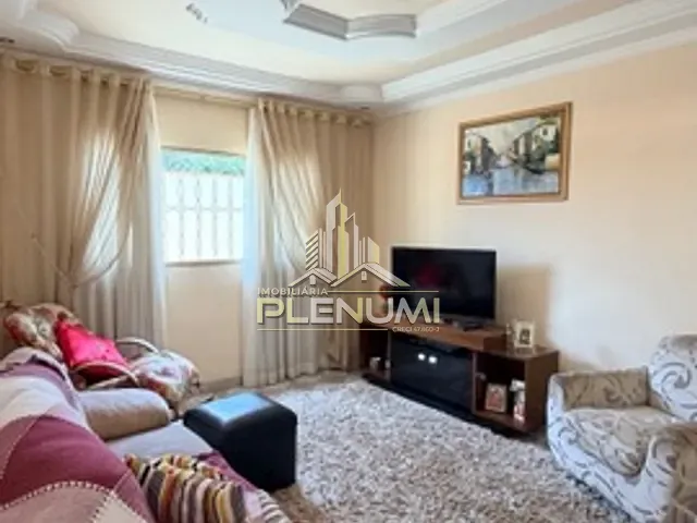 Casa com 250m² 3 quartos e 3 banheiros, à venda, no bairro Jardim Portugal em Rio Claro