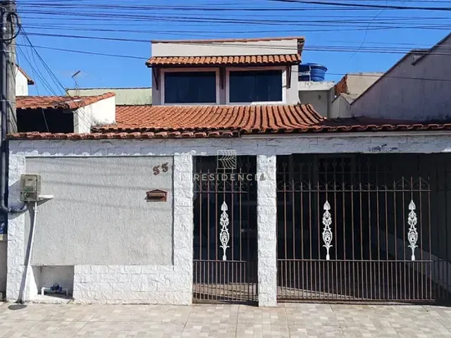 Casa 4 quartos e 2 banheiros, à venda, no bairro Casa de Pedra em Volta Redonda