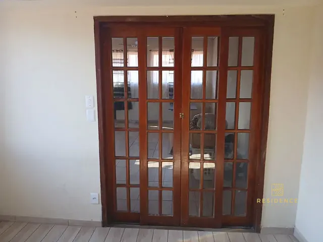 Casa 4 quartos e 2 banheiros, à venda, no bairro Casa de Pedra em Volta Redonda