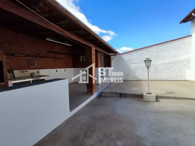 Casa com 293m² 3 quartos e 2 banheiros, à venda, no bairro Jardim Bela Vista em Andradas