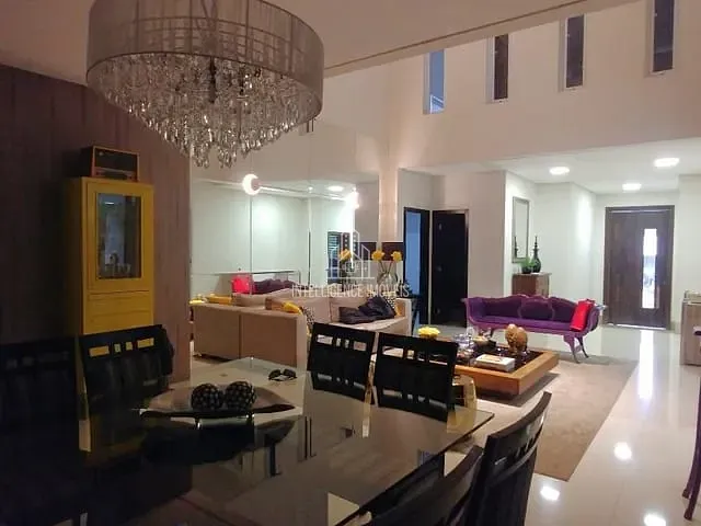 Casa com 680m² 4 quartos e 6 banheiros, à venda, no bairro Jardim Itália em Cuiabá